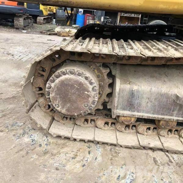 CAT 325 B L Lánctalpas kotrók