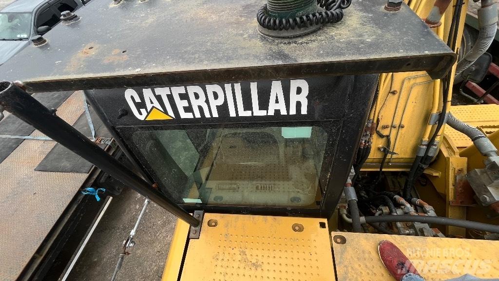 CAT 324 D L Lánctalpas kotrók