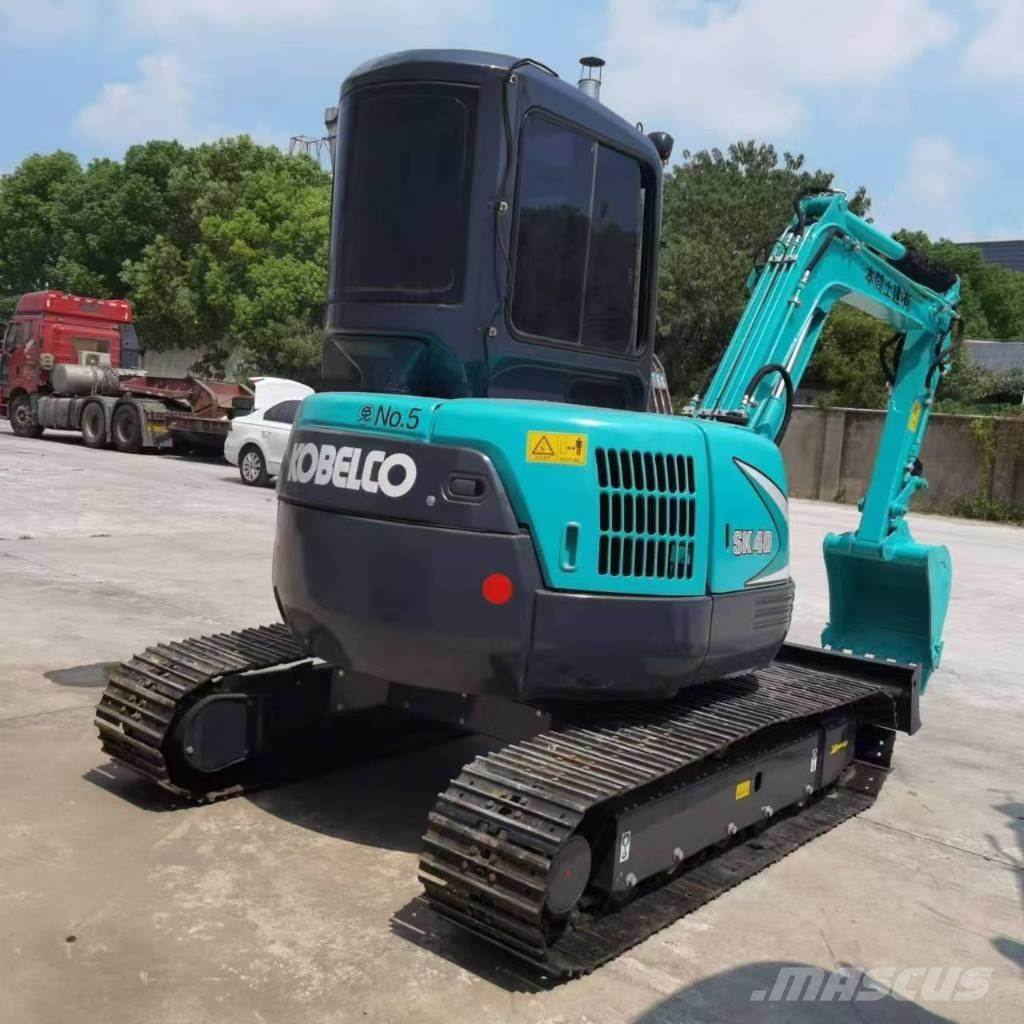 Kobelco SK 40 Mini kotrók < 7t