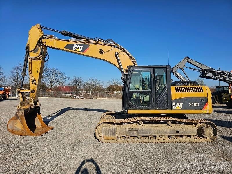 CAT 319 D L Lánctalpas kotrók