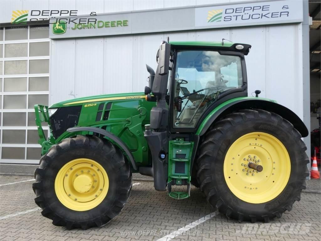 John Deere 6250R Traktorok