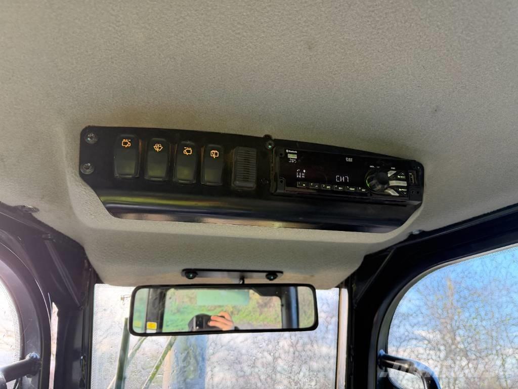 CAT D 4 K 2 LGP lánctalpas dózerek