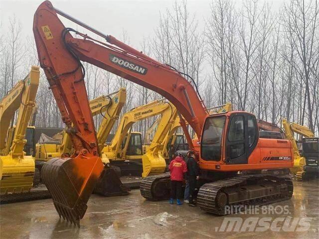 Doosan DX300LC Lánctalpas kotrók