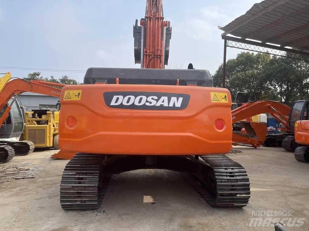 Doosan DX 300 LC Lánctalpas kotrók