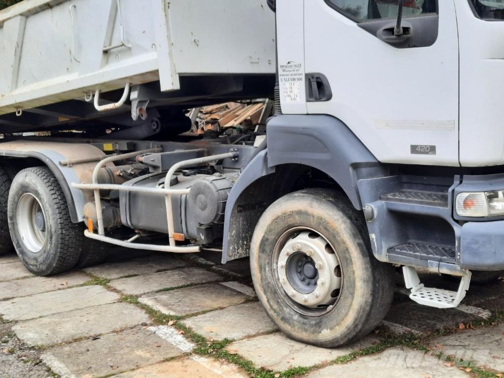 Liebherr A 316 Gumikerekes kotrók