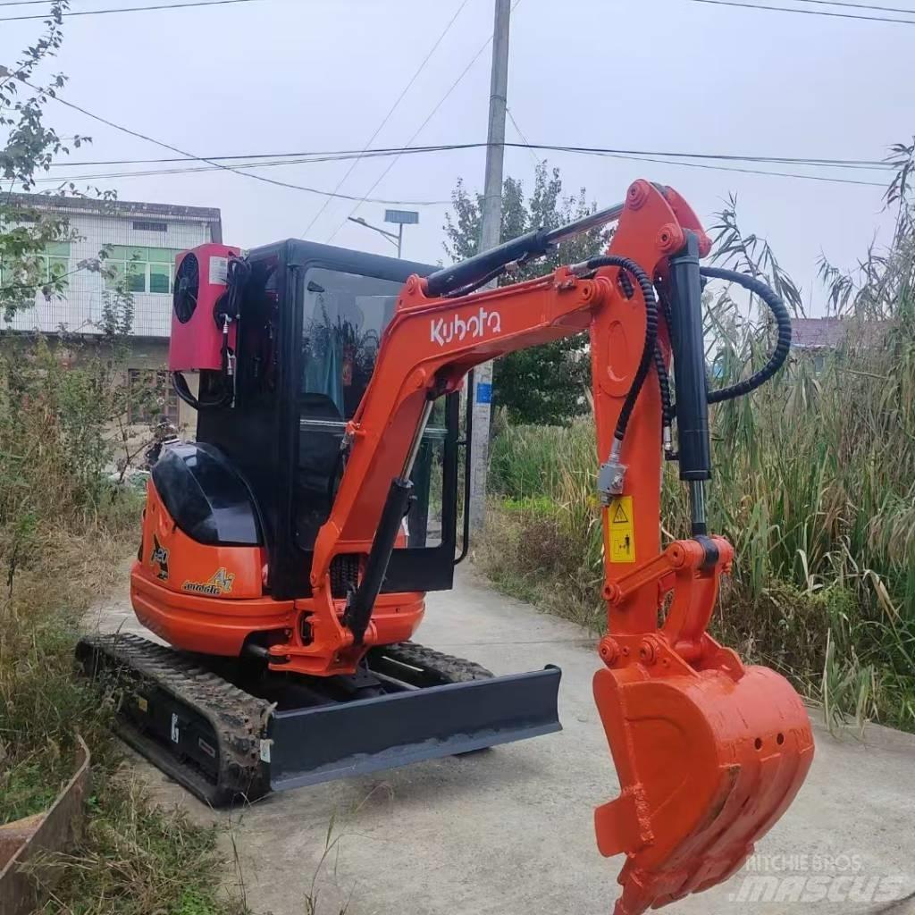 Kubota U20 Mini kotrók < 7t