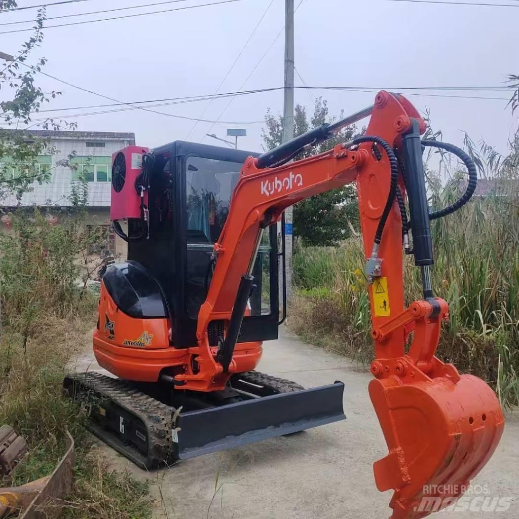 Kubota U20 Mini kotrók < 7t