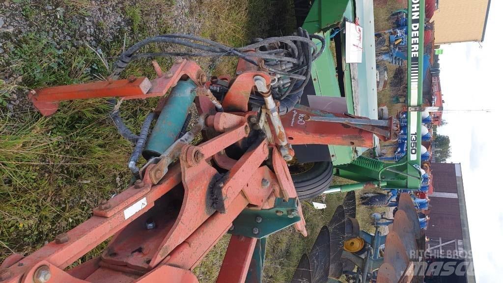 Kverneland EG85 Váltvaforgató ekék