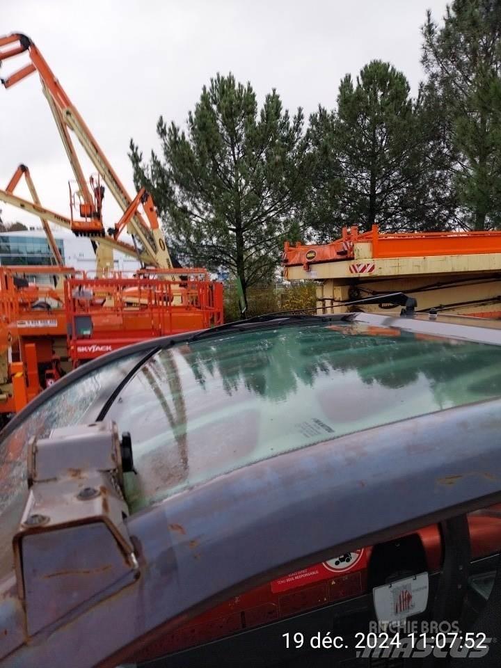 Manitou MT1440 Teleszkópos rakodók
