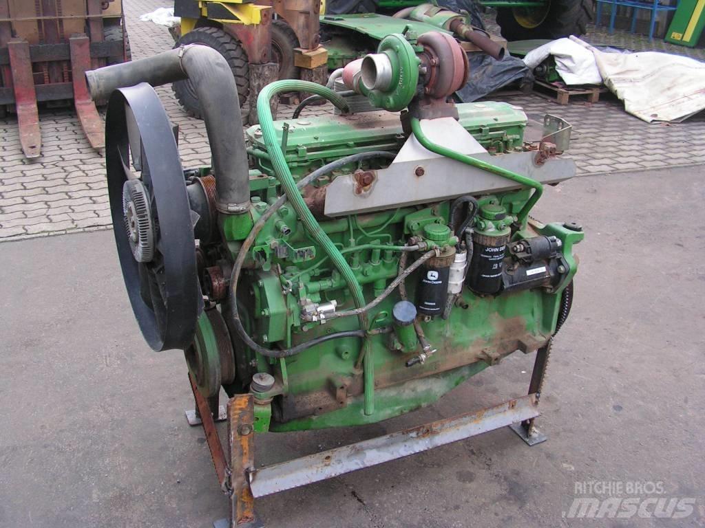 John Deere 6920 Motorok