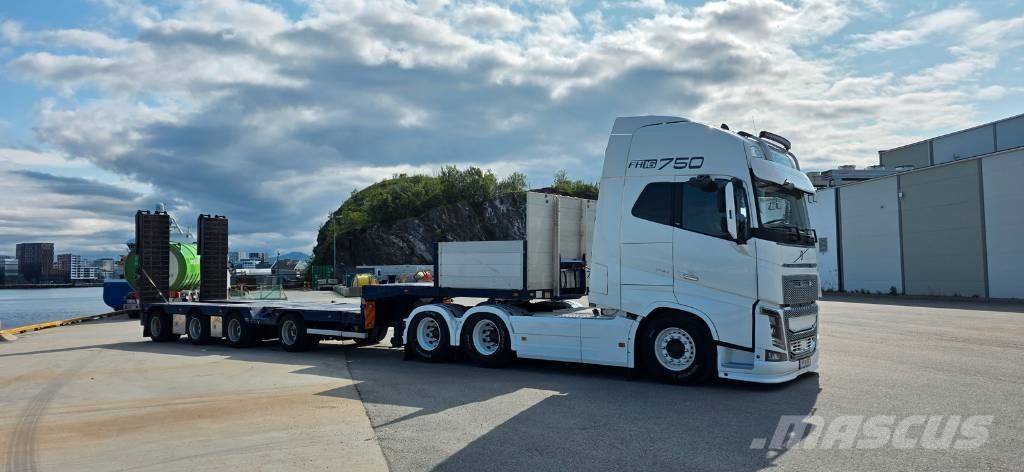 Volvo FH 16 750 Platós / Ponyvás teherautók