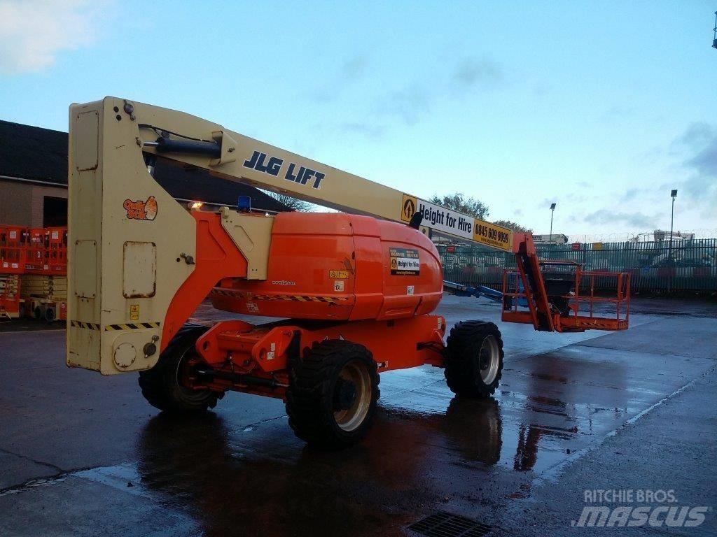 JLG 800AJ Karos emelők