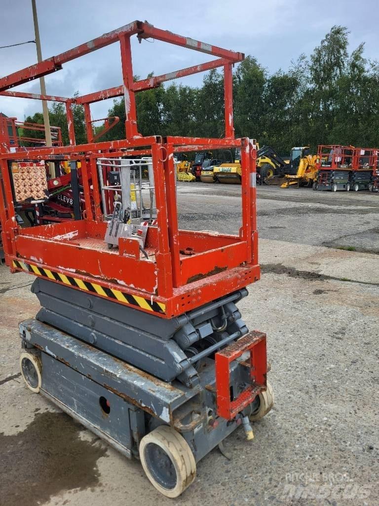 SkyJack 32/19 Ollós emelők
