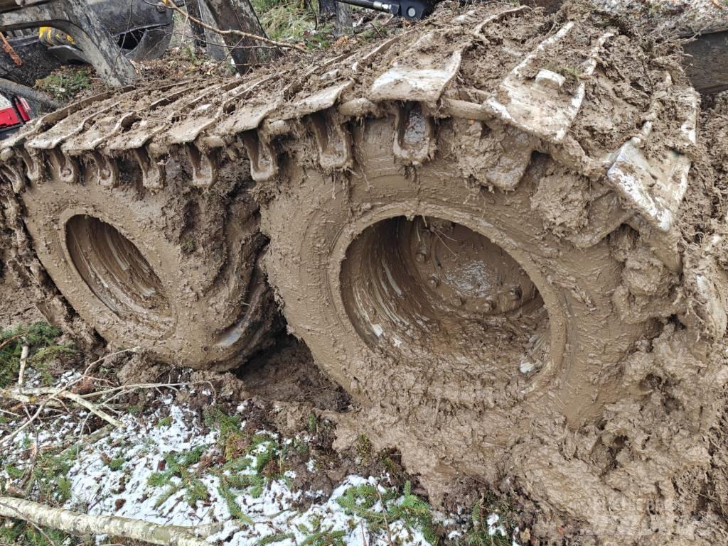 Komatsu 845 Kihordók