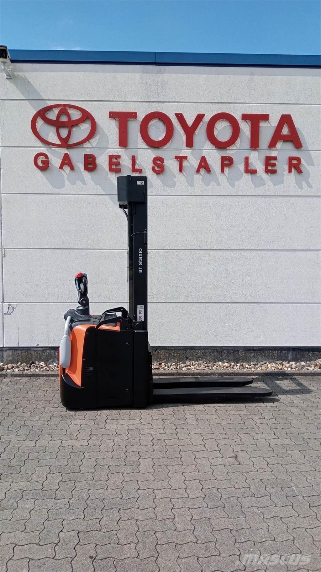 Toyota SWE160L Gyalogkíséretű targonca