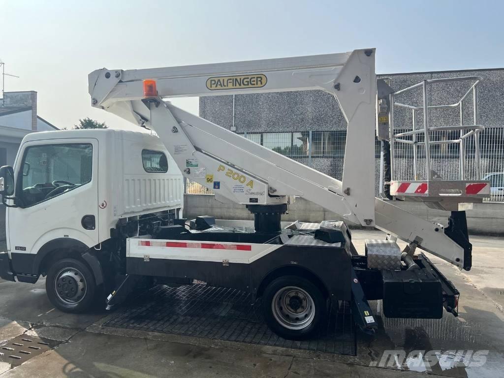 Palfinger P 200 A Teherautóra szerelt emelők és állványok