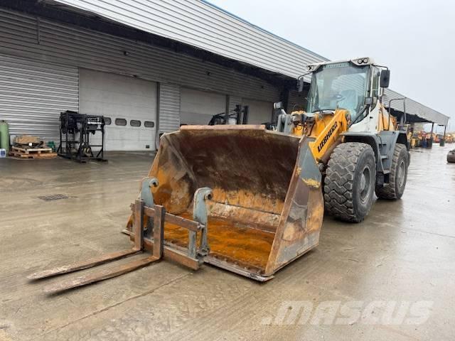 Liebherr L 538 Gumikerekes homlokrakodók