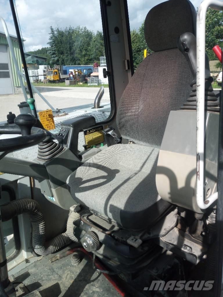 Takeuchi TB 175 W Gumikerekes kotrók
