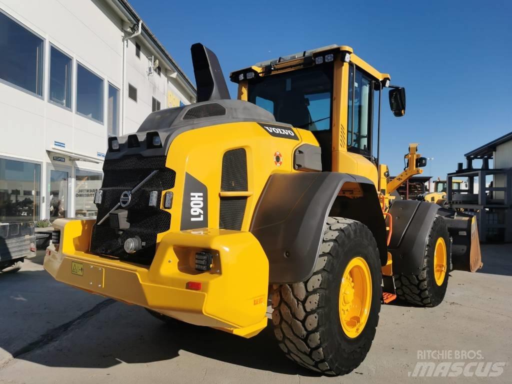 Volvo L 90 H Gumikerekes homlokrakodók