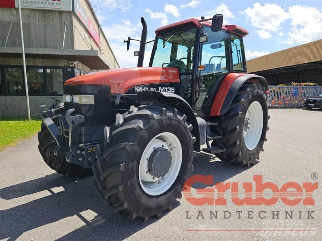 New Holland M 135 Traktorok