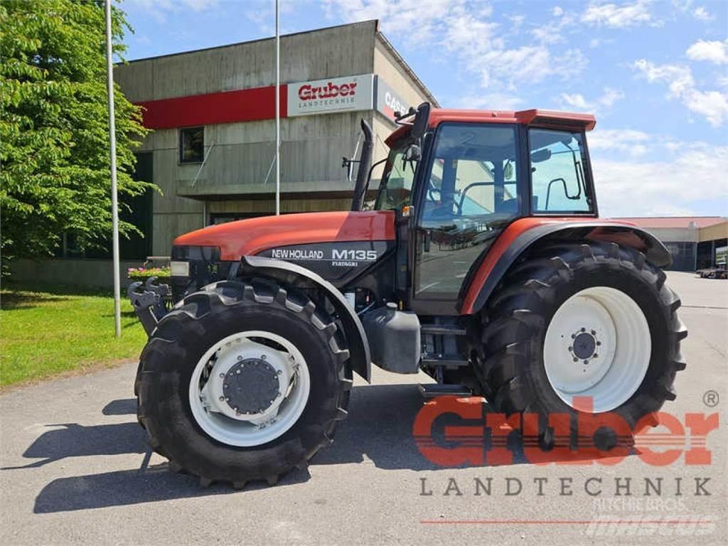 New Holland M 135 Traktorok