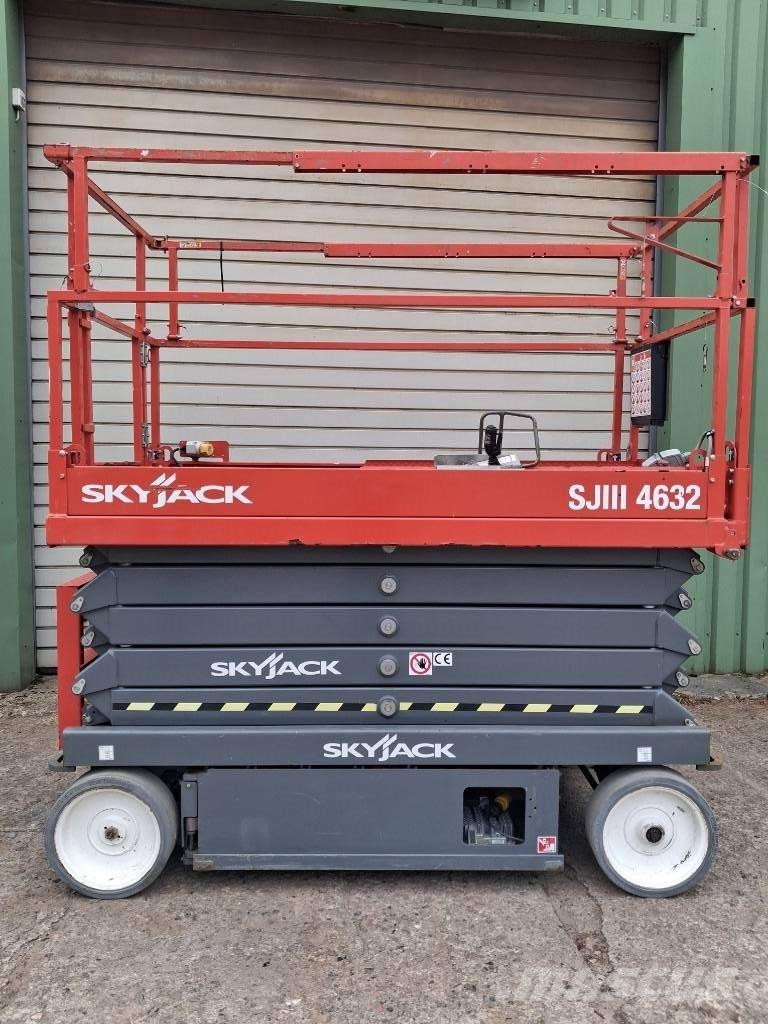 SkyJack SJ III 4632 Ollós emelők