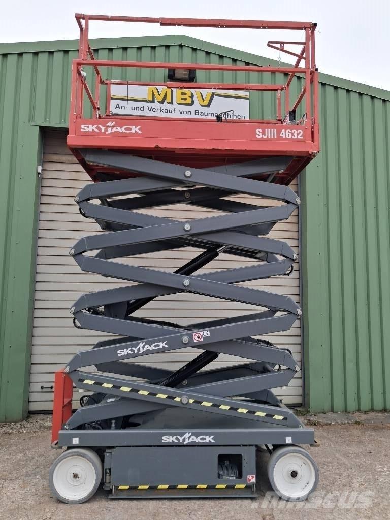 SkyJack SJ III 4632 Ollós emelők