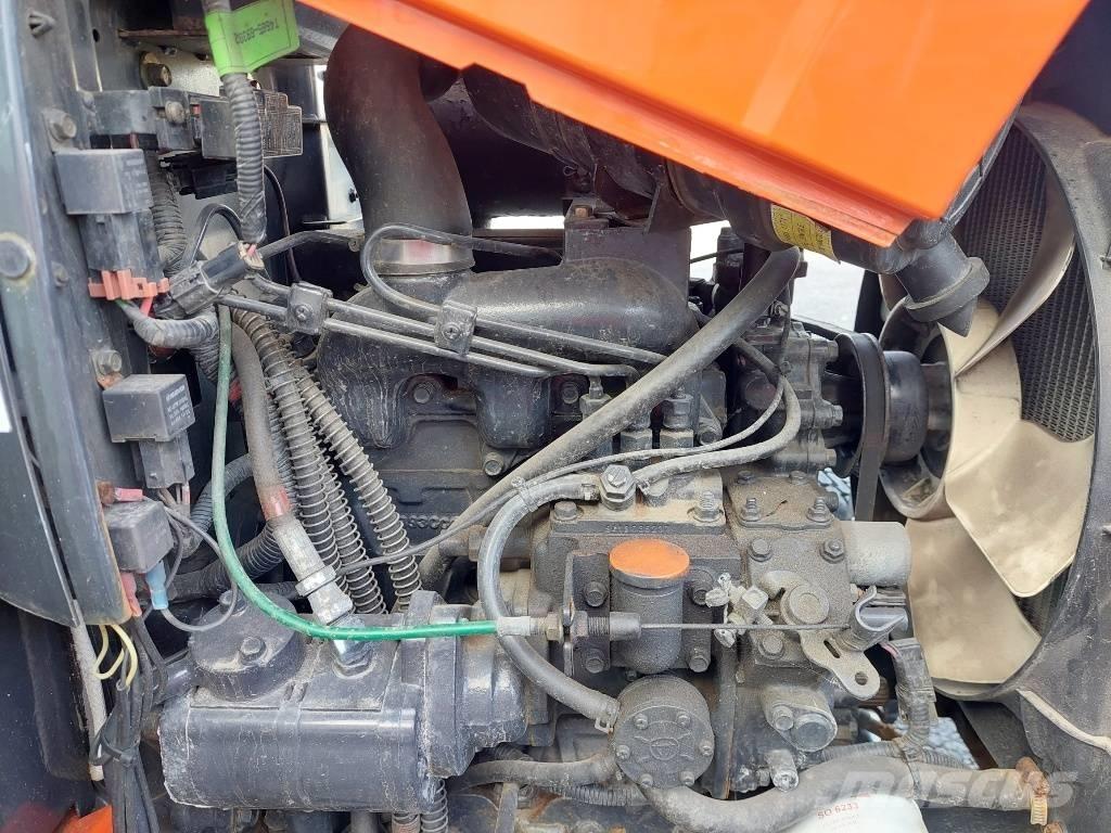 Kioti CK 2810 HST Kompakt traktorok