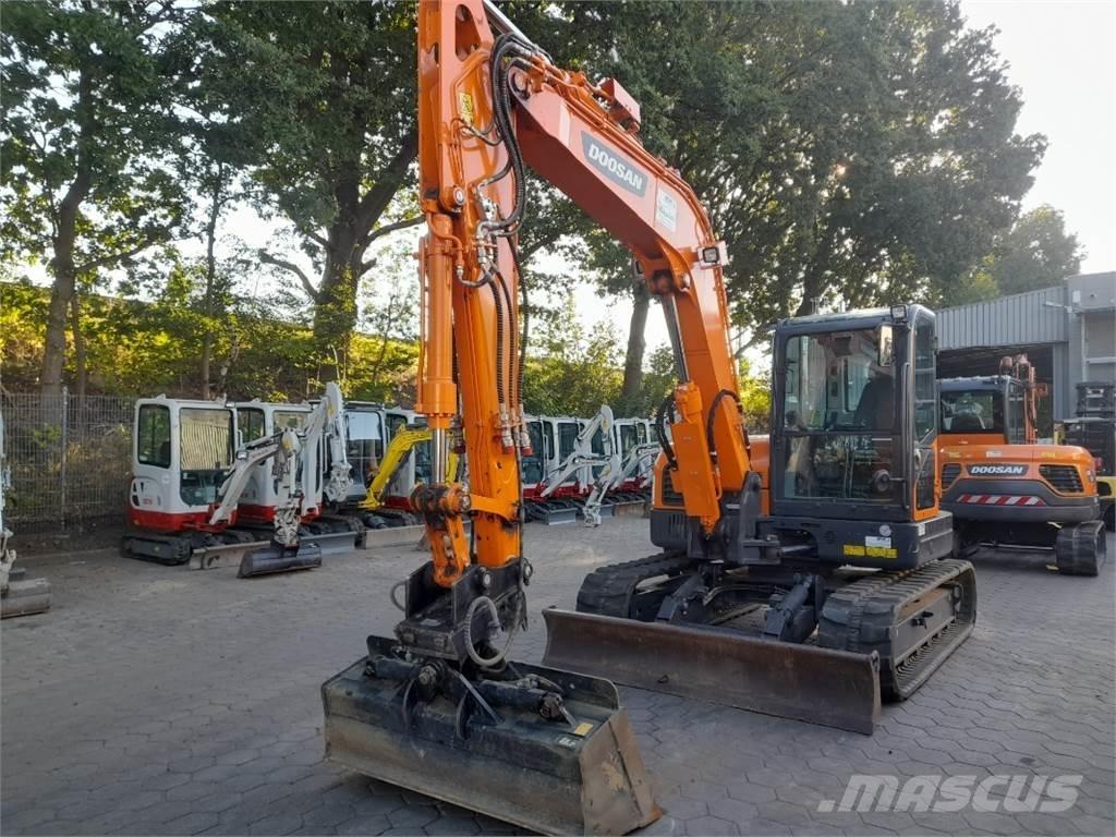 Doosan DX85R-3 Közepes (midi) kotrók 7 t - 12 t
