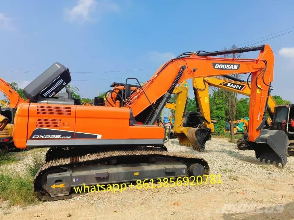 Doosan DX 225 Lánctalpas kotrók