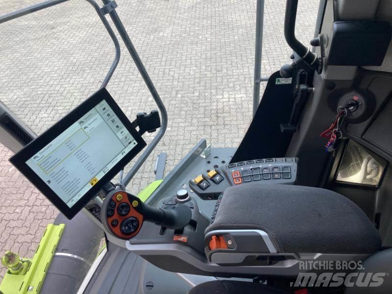 CLAAS LEXION 5400 Kombájnok