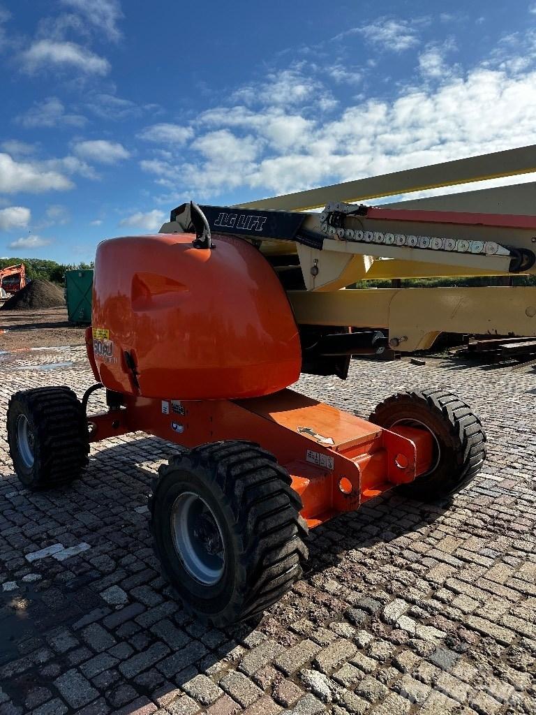 JLG 450 AJ II Karos emelők