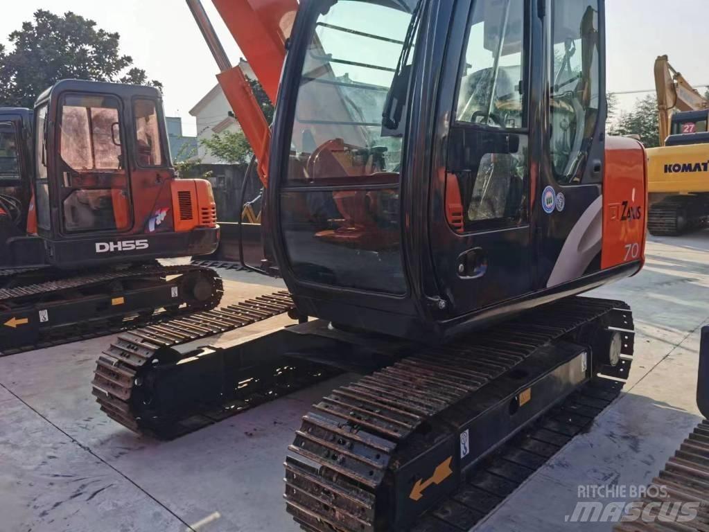 Hitachi ZX 70 Közepes (midi) kotrók 7 t - 12 t