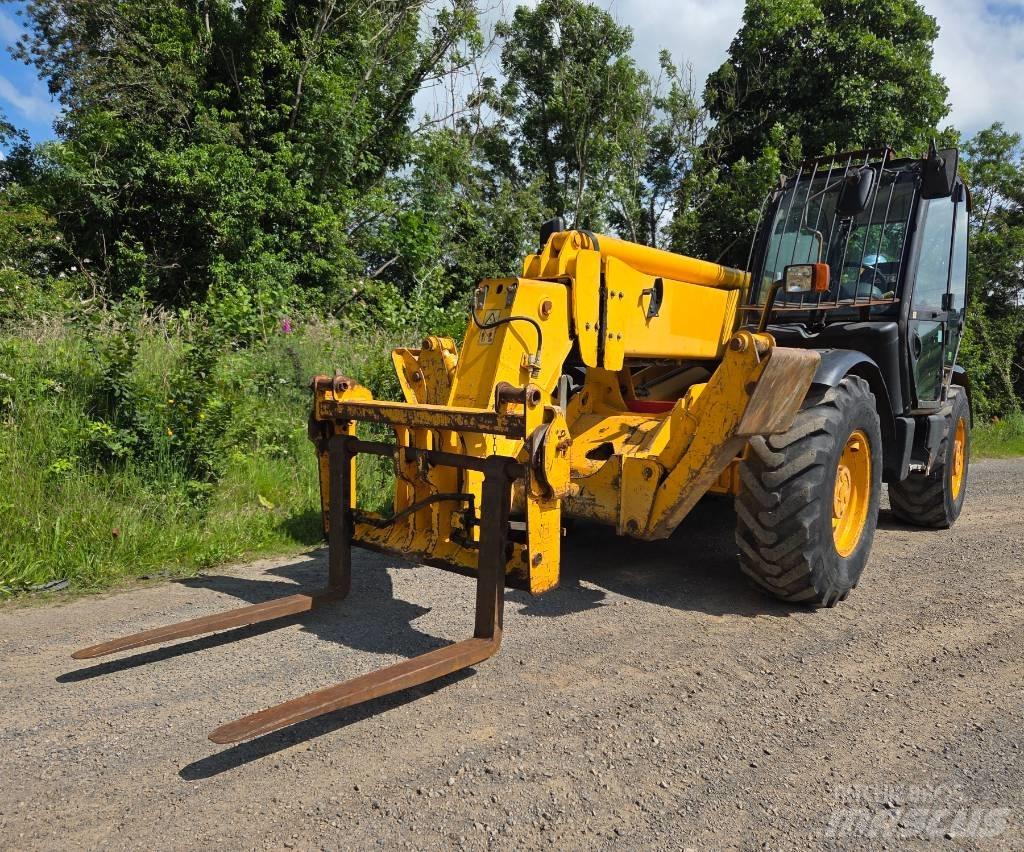 JCB 535-140 Teleszkópos rakodók