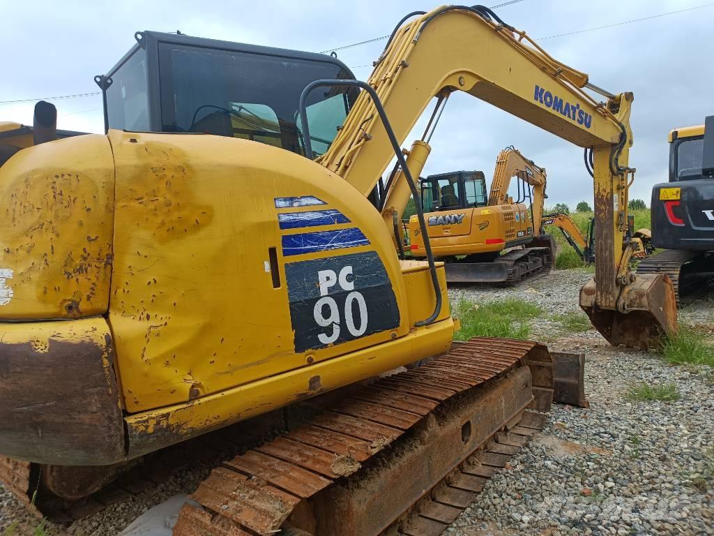 Komatsu PC 90 Lánctalpas kotrók