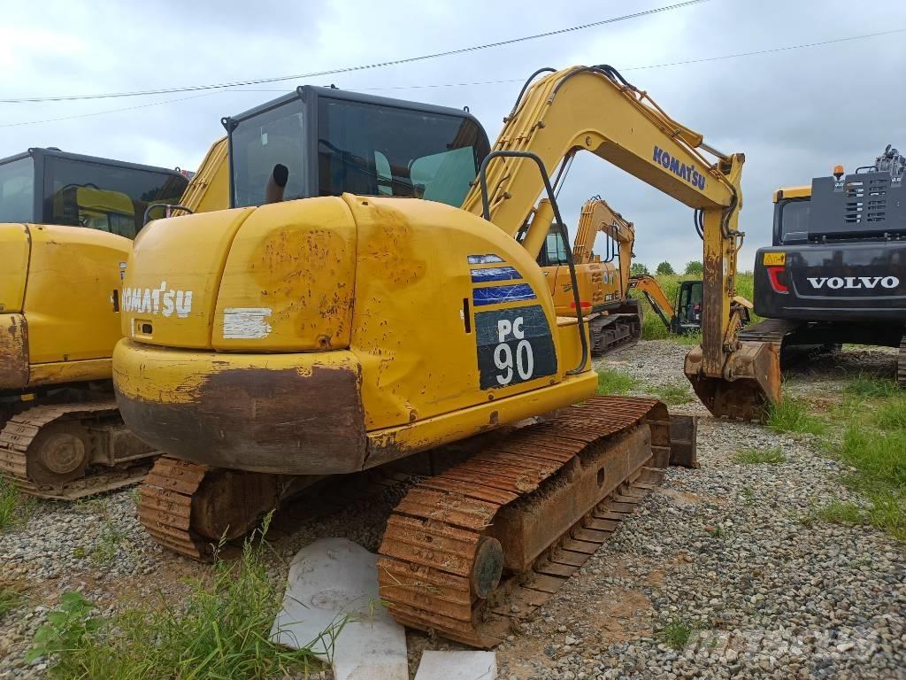 Komatsu PC 90 Lánctalpas kotrók