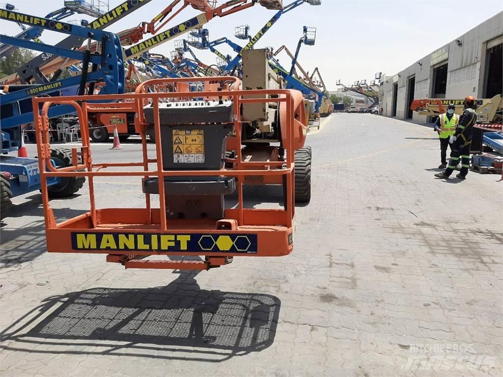 JLG 450AJ Karos emelők