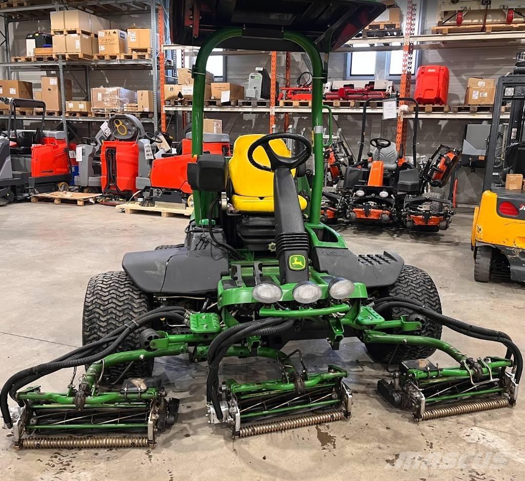 John Deere 7500A Golfpálya fűnyírók