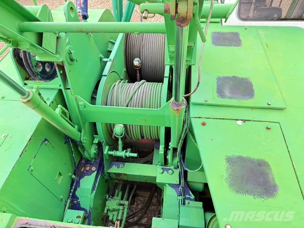 Kobelco BM 700 Lánctalpas daruk