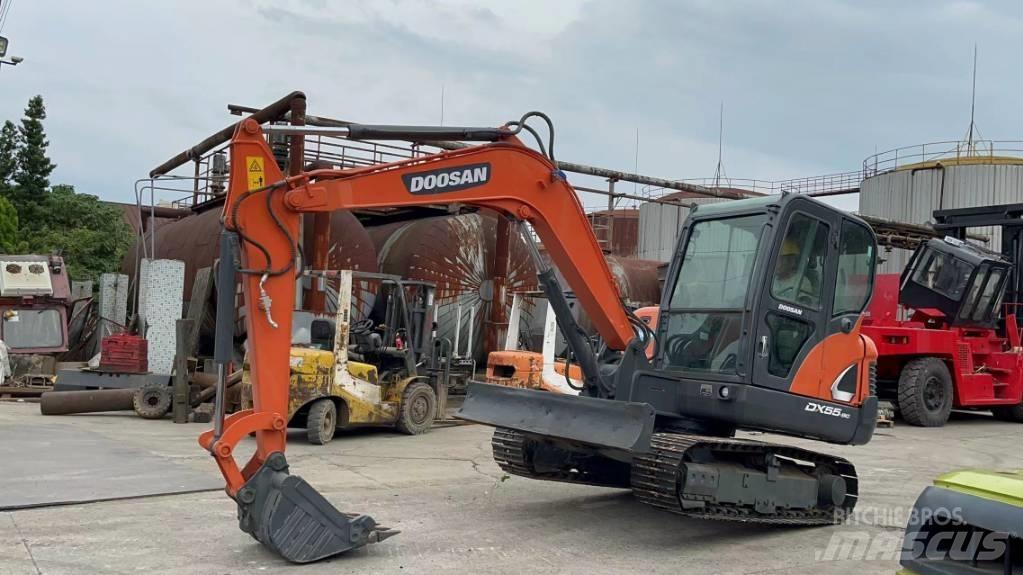 Doosan DX 55 Mini kotrók < 7t