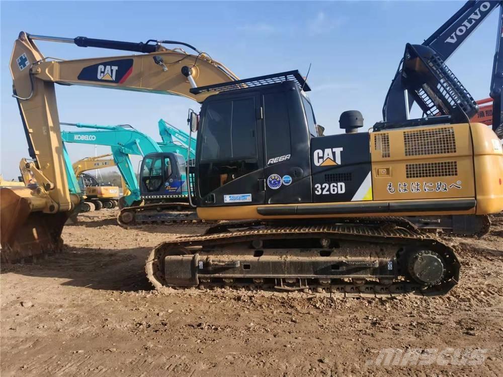 CAT 326D Lánctalpas kotrók