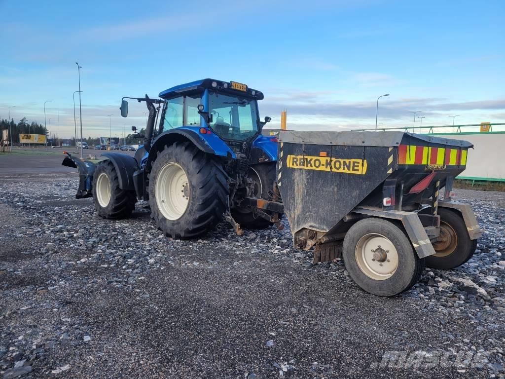 Valtra N 123 Traktorok