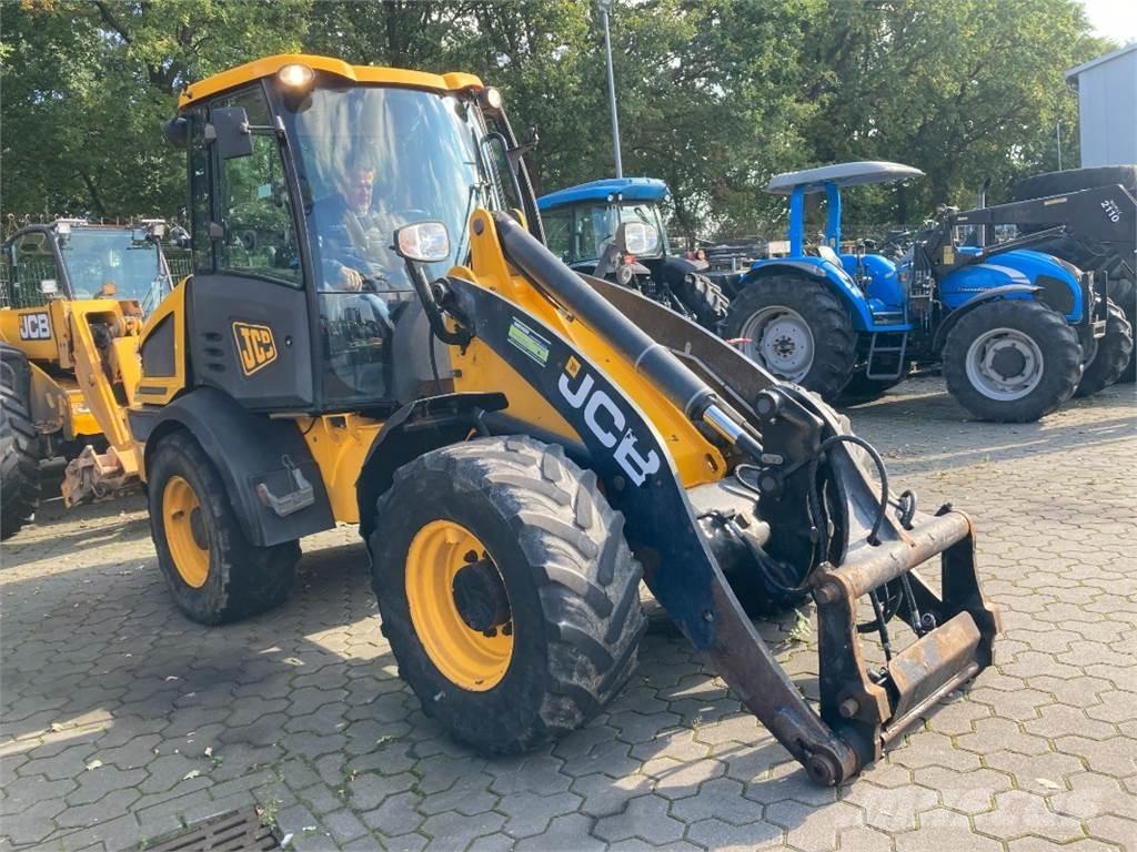 JCB 409 Gumikerekes homlokrakodók