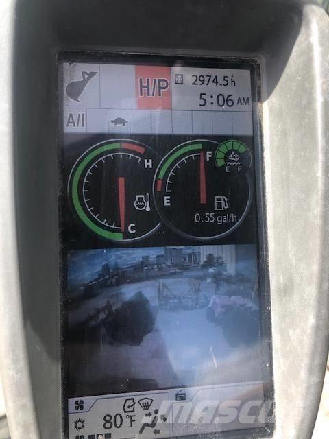 DEERE 245G LC Lánctalpas kotrók