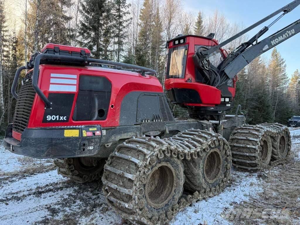 Komatsu 901 XC Betakarítók