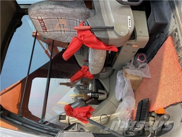 Hitachi ZX210 Lánctalpas kotrók