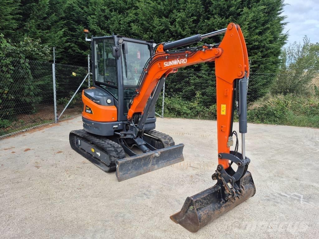 Sunward SWE 25 UF Mini kotrók < 7t
