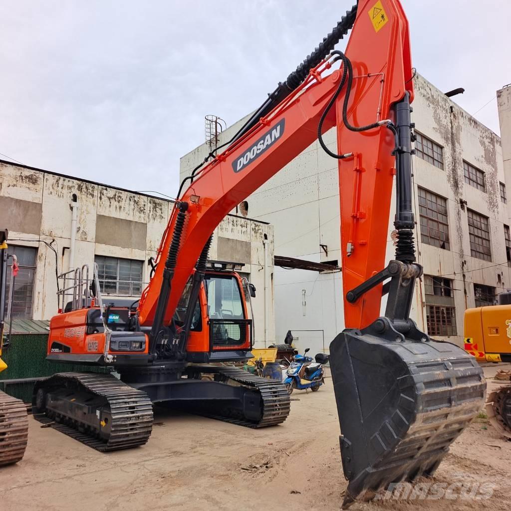 Doosan DX 300 Lánctalpas kotrók