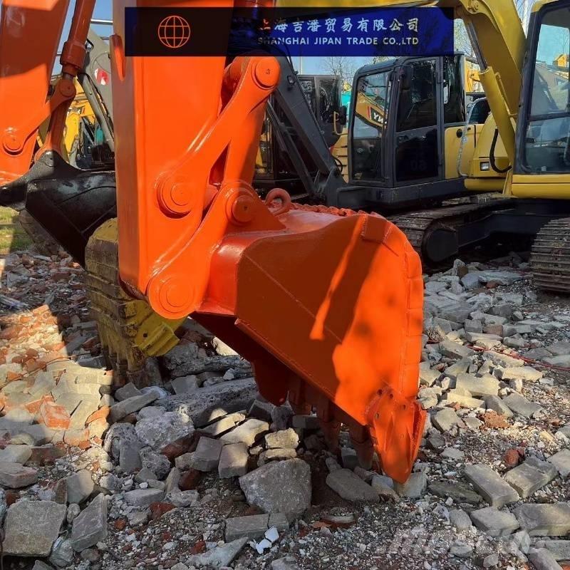 Hitachi ZX 135 Lánctalpas kotrók