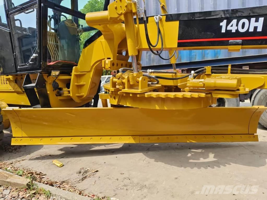 CAT 120 H Gréderek